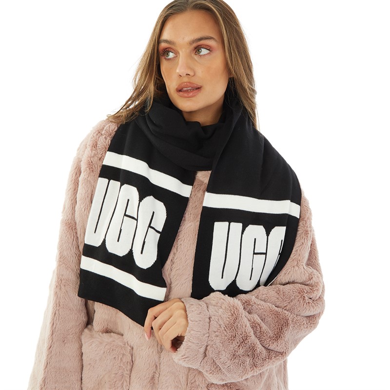 UGG® Womens Graphic Logo Knit Scarf Black