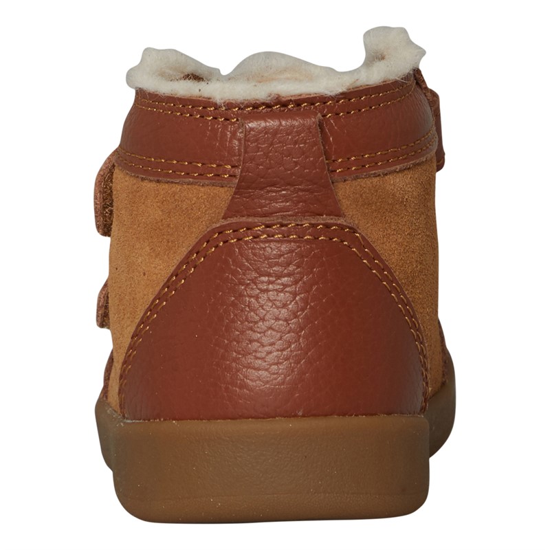 UGG® Infant Girls Rennon II Boots Chestnut