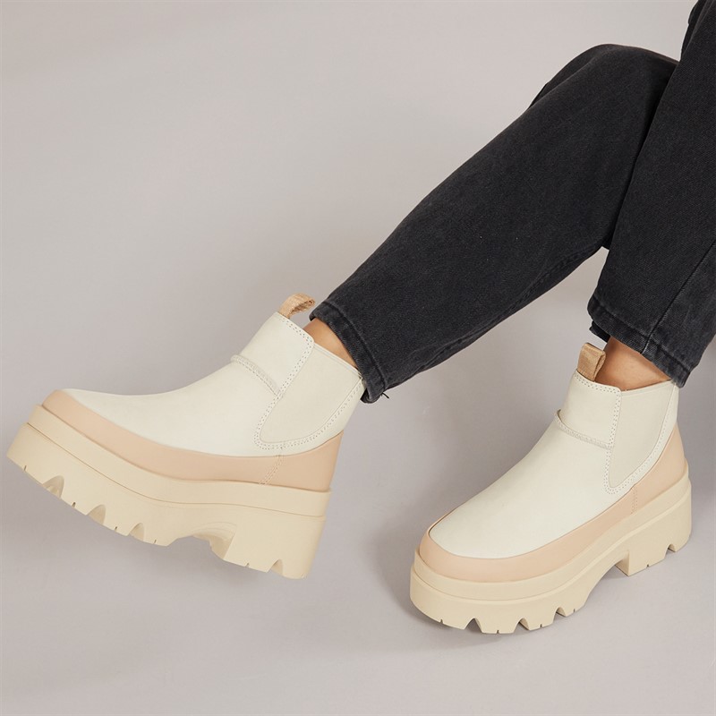 UGG® Womens Brisbane Chelsea Boots Sea Salt