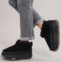 UGG® Womens Venture Daze Ultra Mini Cozy Boots Black