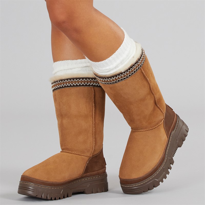 UGG Womens Classic Tall Trailgazer Boots Chestnut - Size 3