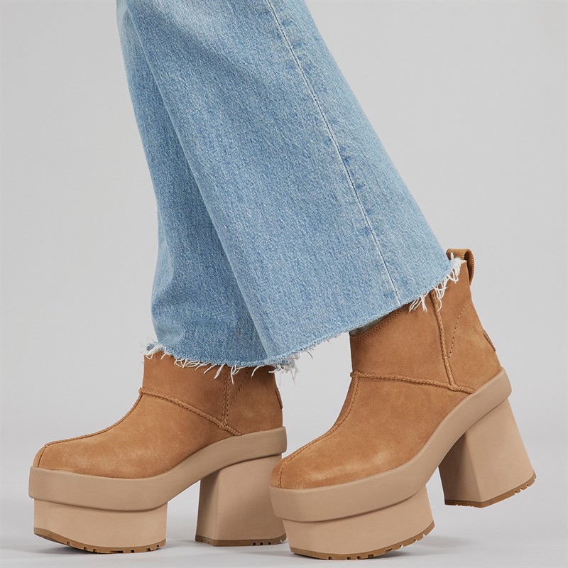 UGG Womens New Height Platform Mini Boots Chestnut - Size 4