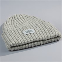 UGG® Kids Chunky Rib Beanie Light Grey