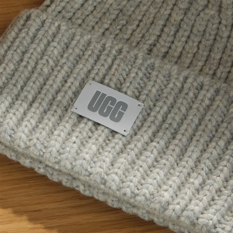 UGG® Kids Chunky Rib Beanie Light Grey