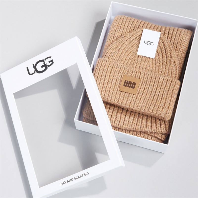 UGG® Womens Chunky Rib Set Camel