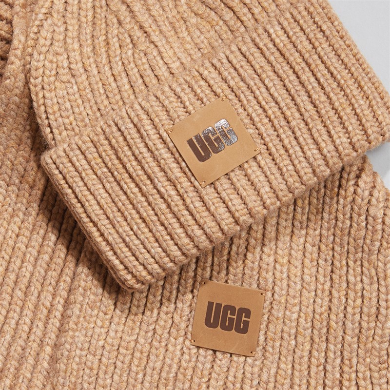 UGG® Womens Chunky Rib Set Camel