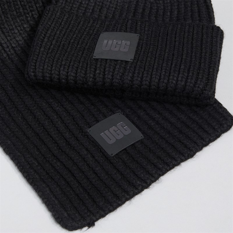 UGG® Womens Chunky Rib Set Black