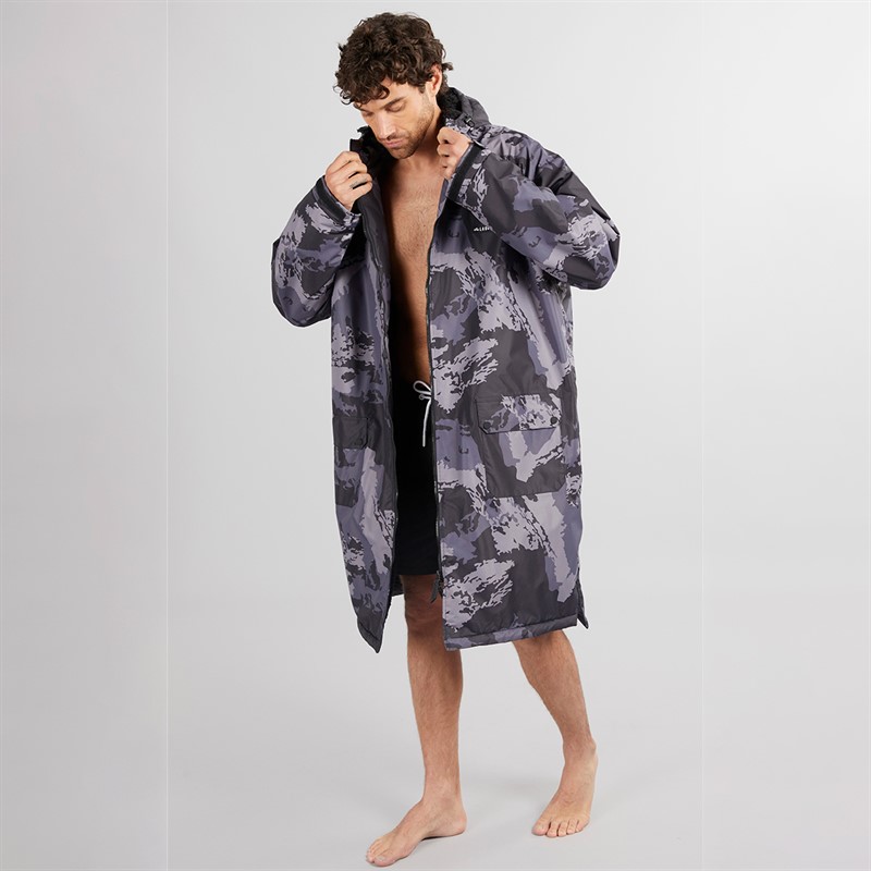 Lagooners Mens Benny Waterproof Changing Robe Black/Grey Camo