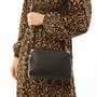 PAUL COSTELLOE Damen Mantaro Handtaschen Schwarz